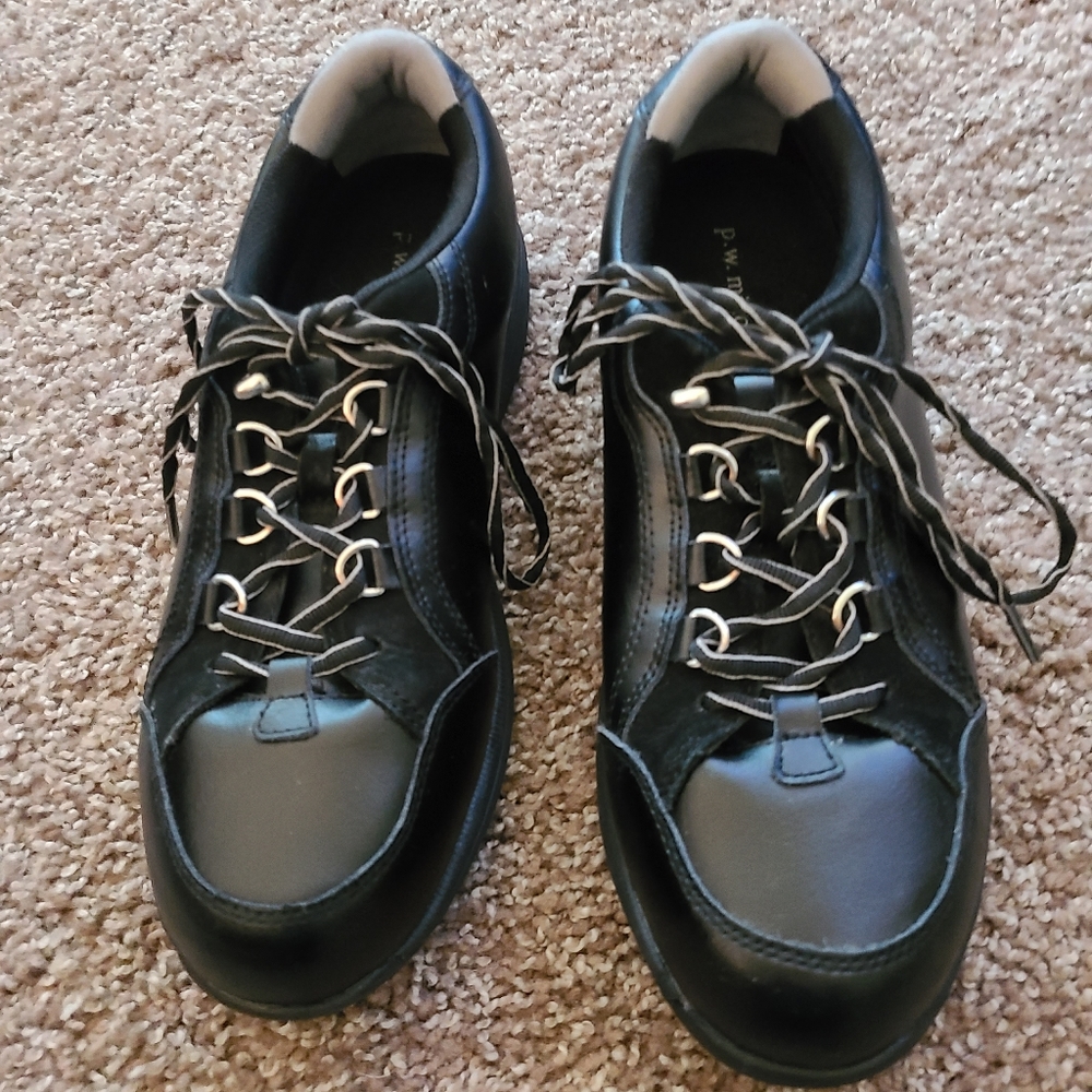 Woman's Walking Shoes